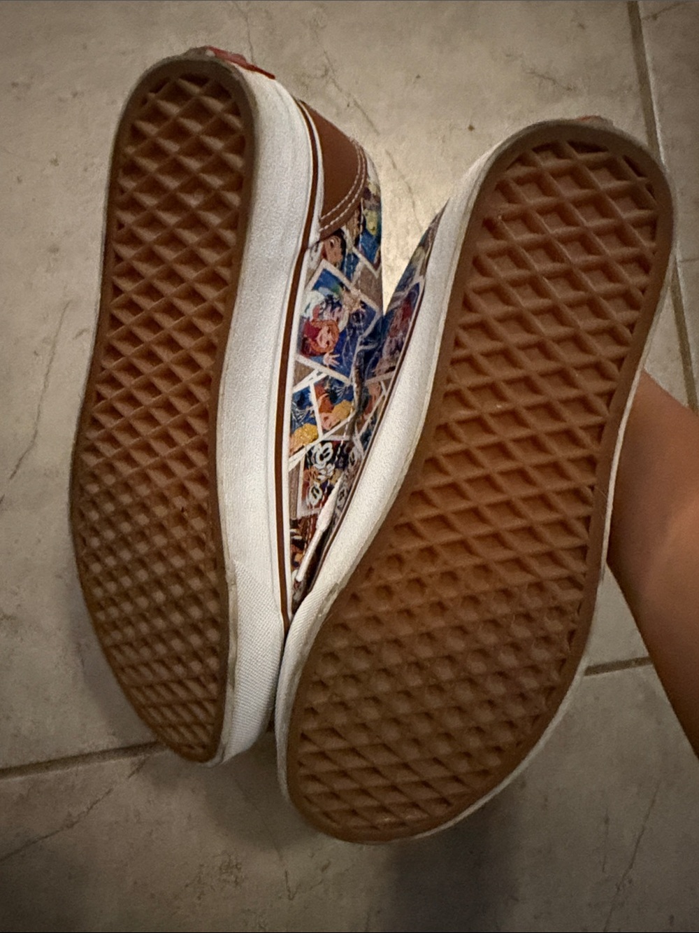 Vans womens Brown Comic-Panel Low Top Sneakers with White Laces - Picture 3 of 6